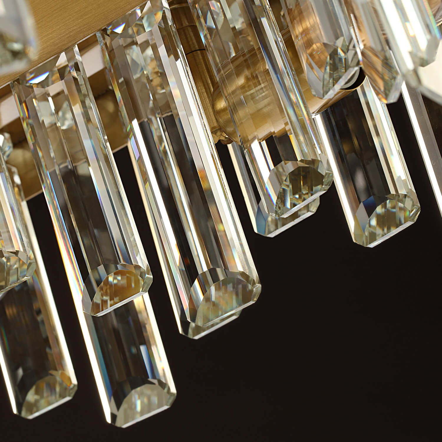 luxora-elegance-gold-crystal-rectangular-chandelier-texture-9